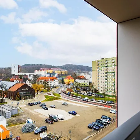 Prostywynajem Garrison Skyline Parking