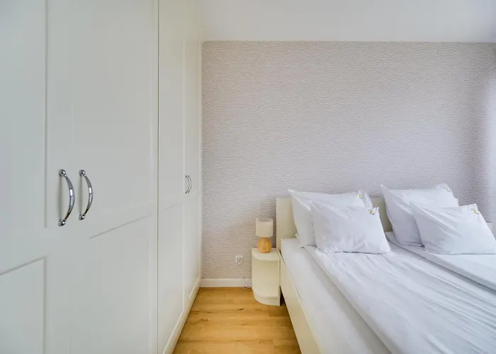 Apartament Prostywynajem Garrison Skyline Parking *