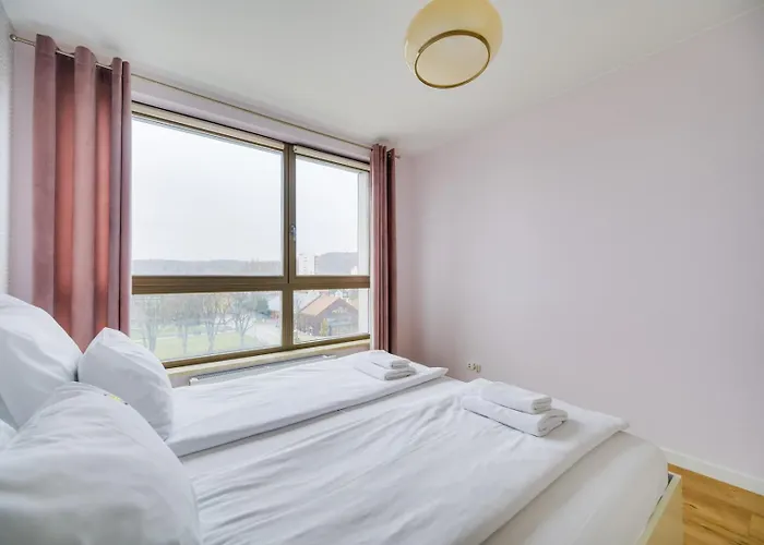 Prostywynajem Garrison Skyline Parking