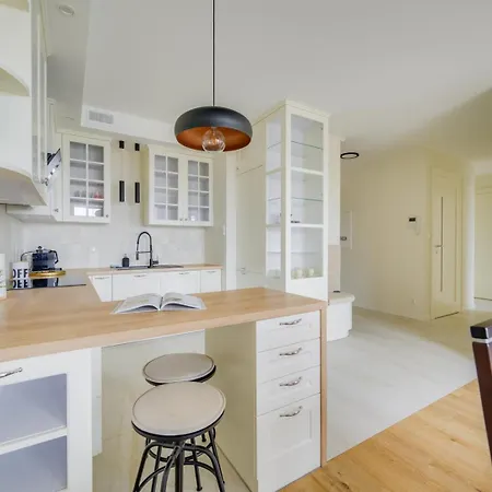 Prostywynajem Garrison Skyline Parking *