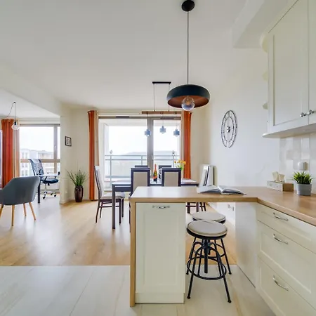 Prostywynajem Garrison Skyline Parking *