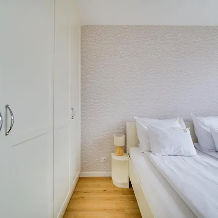 Apartman Prostywynajem Garrison Skyline Parking *