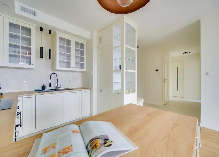 Prostywynajem Garrison Skyline Parking * グダニスク