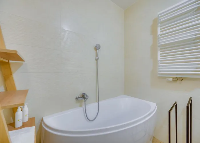 Prostywynajem Garrison Skyline Parking Апартаменты