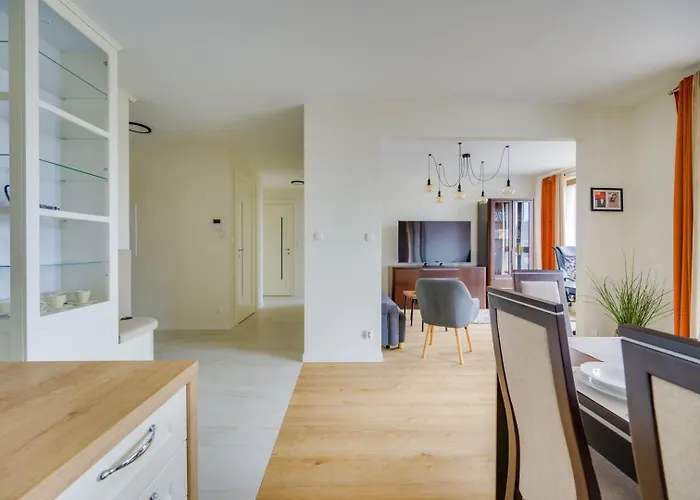 Prostywynajem Garrison Skyline Parking *